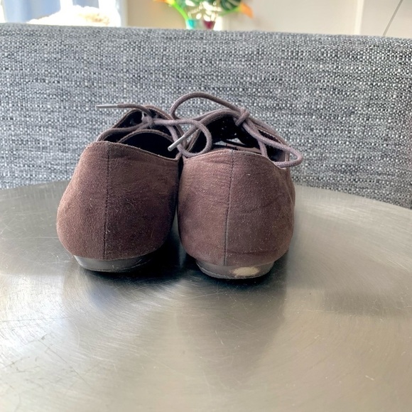 Forever 21 brown lace up Oxford Shoes pointed toe faux suede casual shoes 7 - Picture 5 of 6